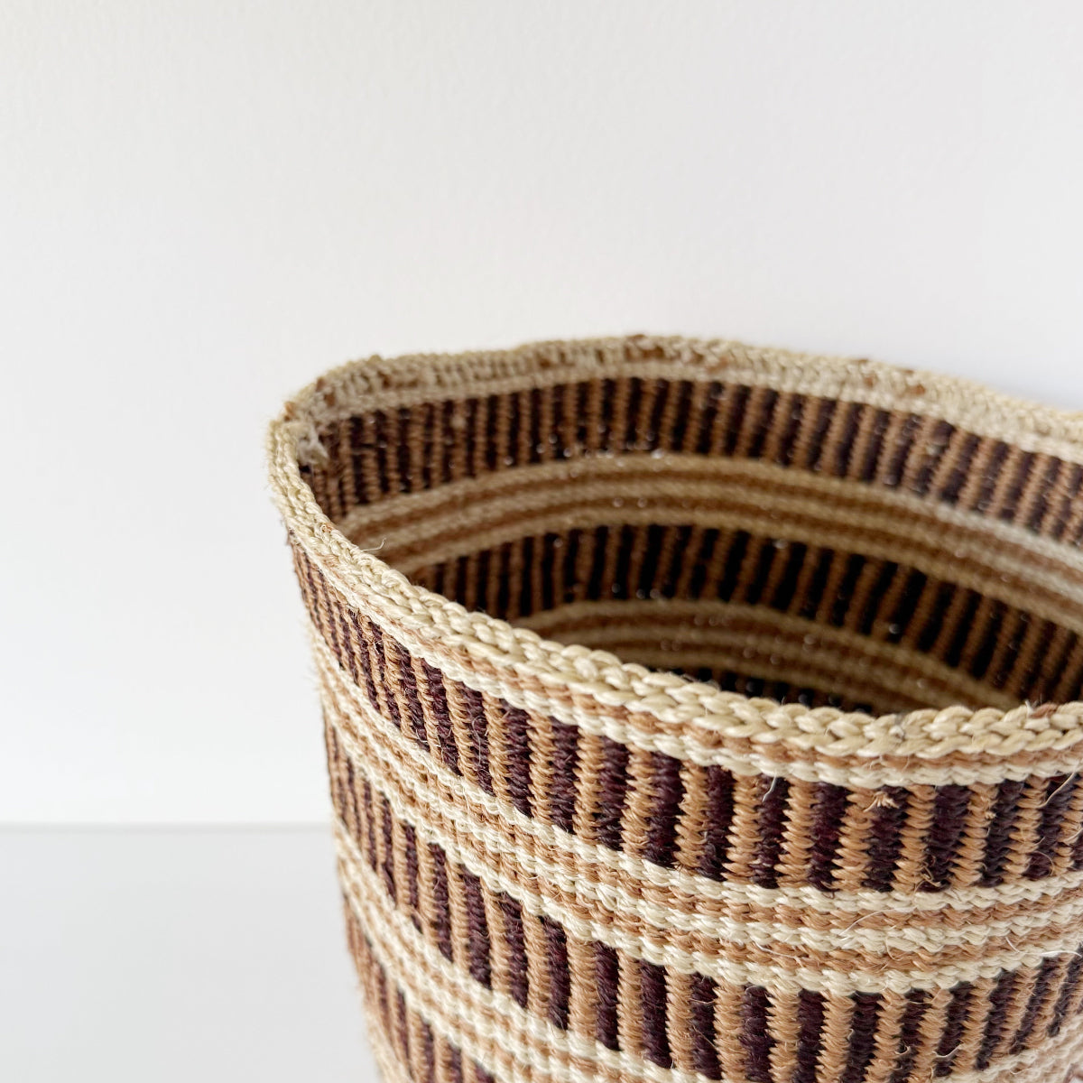 mondocherry - African fine weave basket - close