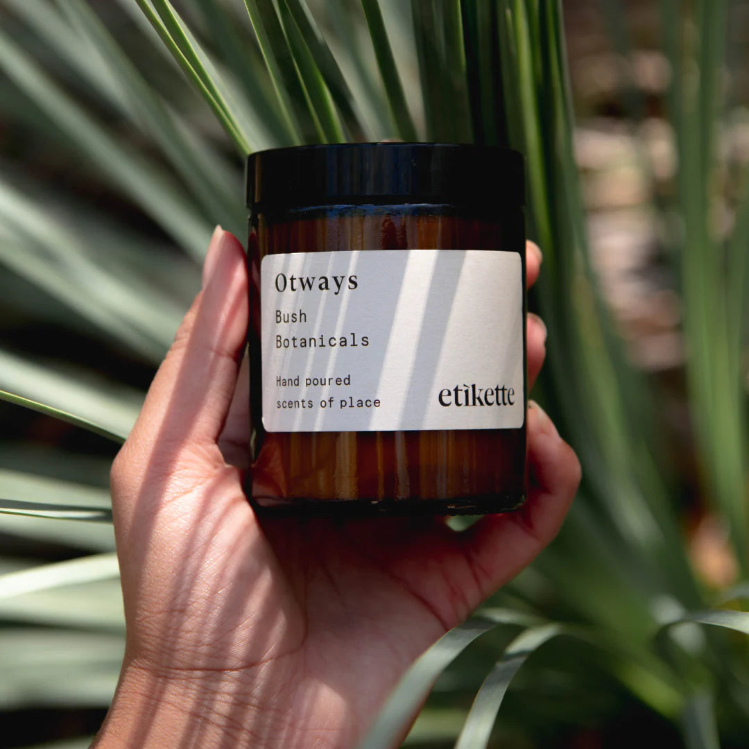 mondocherry - Etikette | soy candle | otways bush botanicals | 175ml - hold