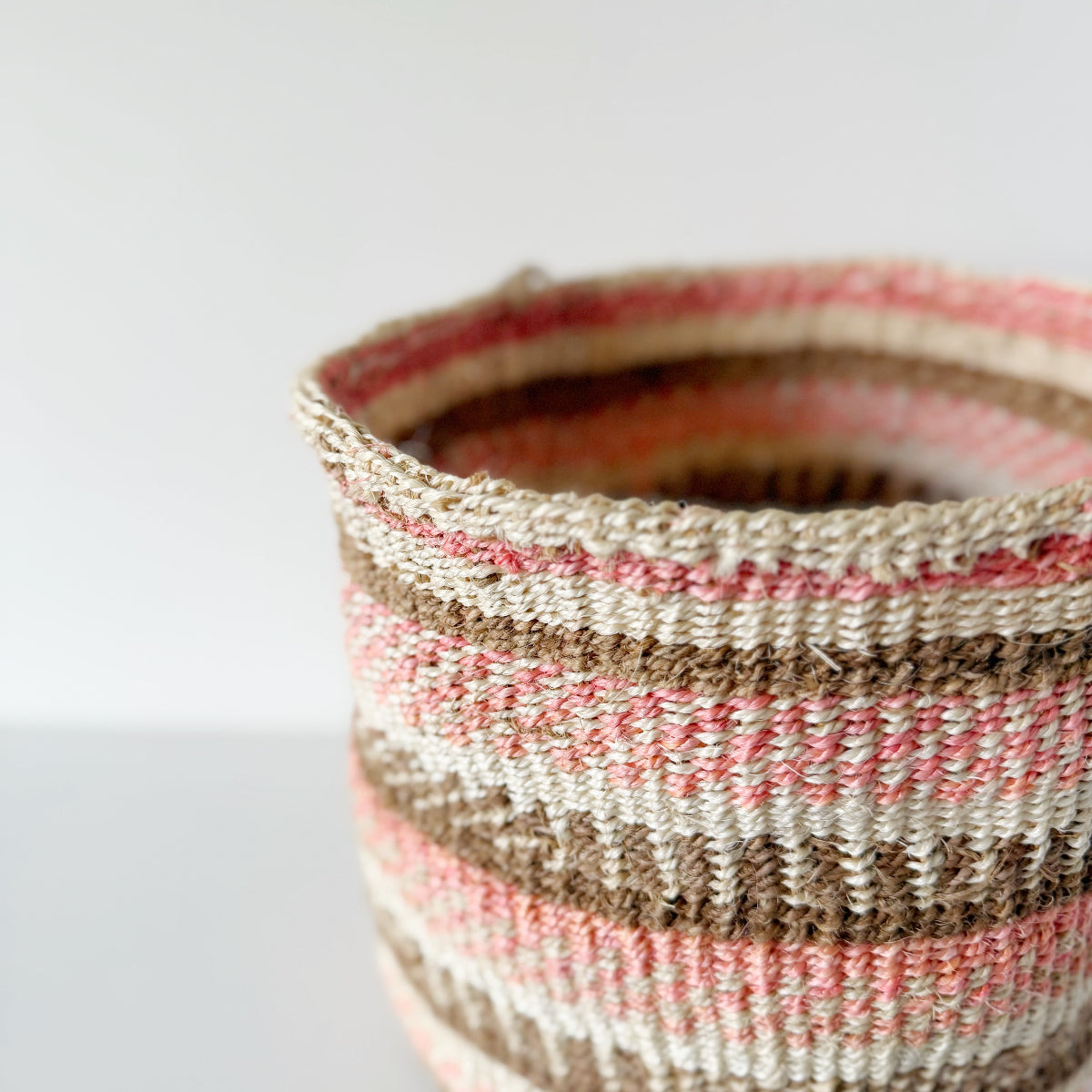 mondocherry - African fine weave basket - close