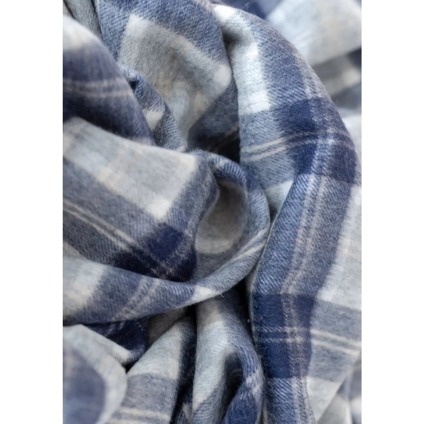 TBCo | lambswool blanket | Bannockbane silver tartan