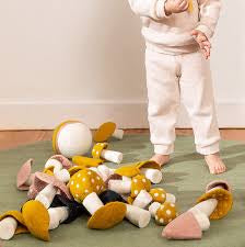 Muskhane | felt mushroom | XL | pollen