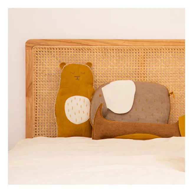 Muskhane | pasu cushion grizzly bear | pollen