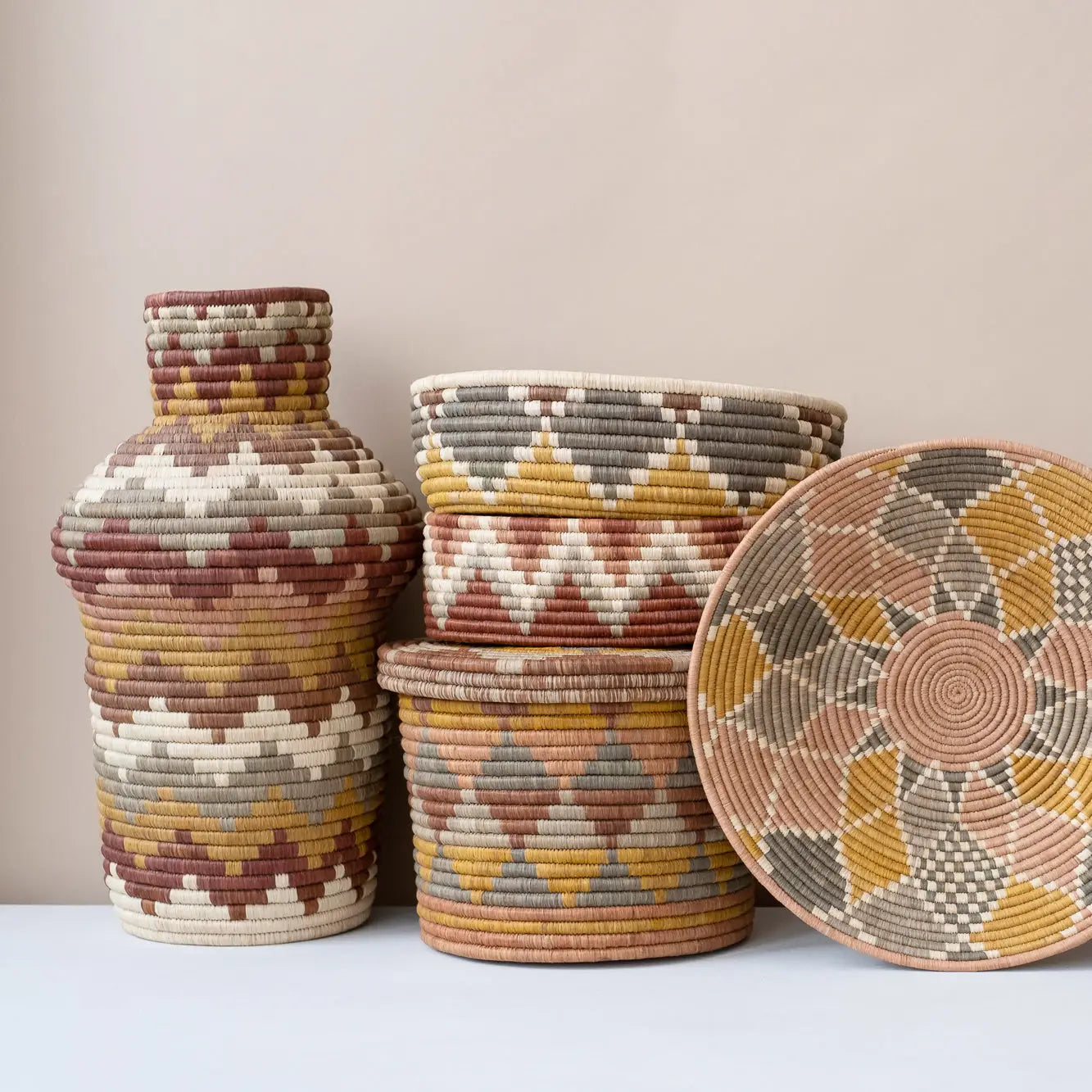 "Zig zag grandmother" woven vase | Elevate