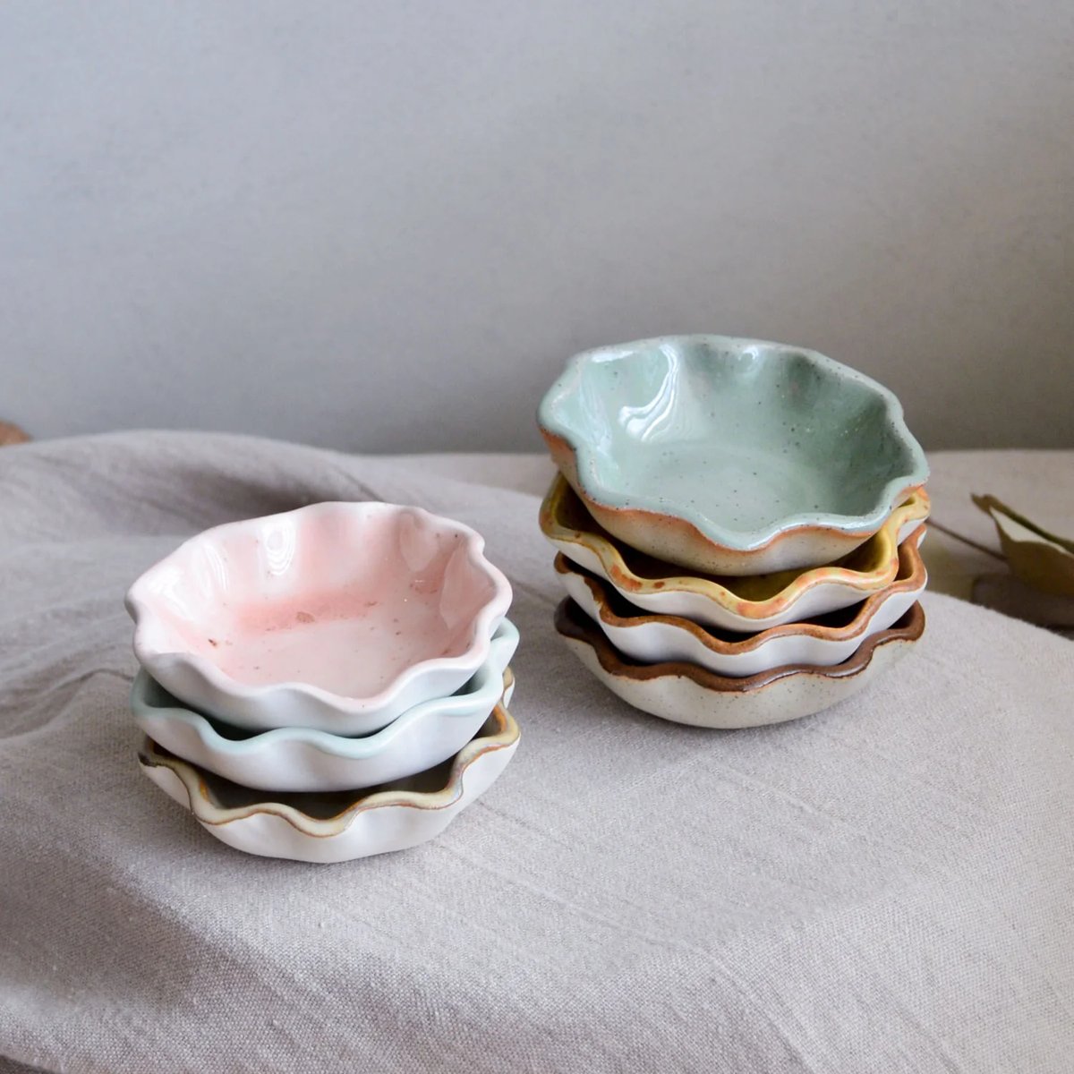 mondocherry - KW Ceramics | ruffle bowl | honey | small - stack