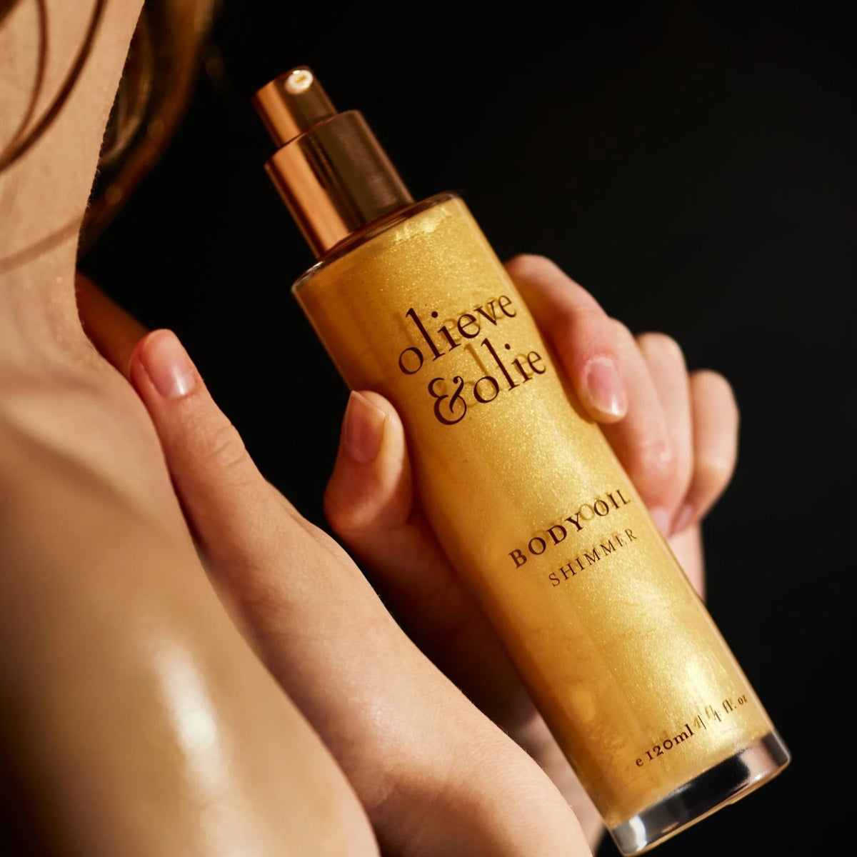 mondocherry - Olieve and Olie | body oil | shimmer - close