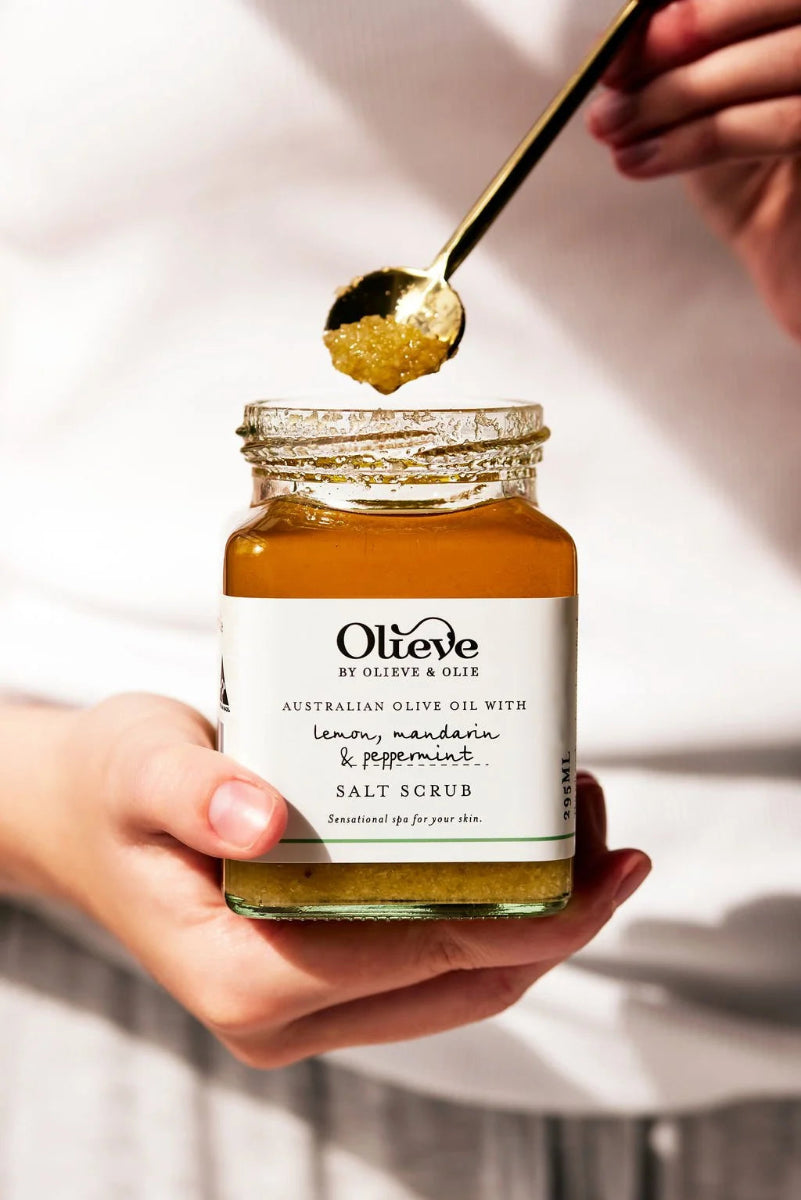 mondocherry - Olieve and Olie | salt scrub | lemon, mandarin - spoon