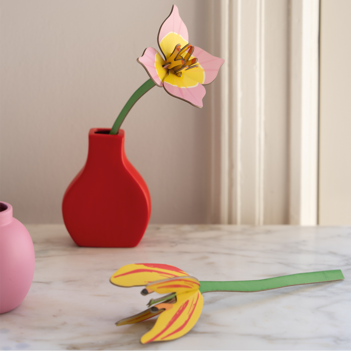 mondocherry - Studio Roof | everlasting flowers | blushing tulip - vase