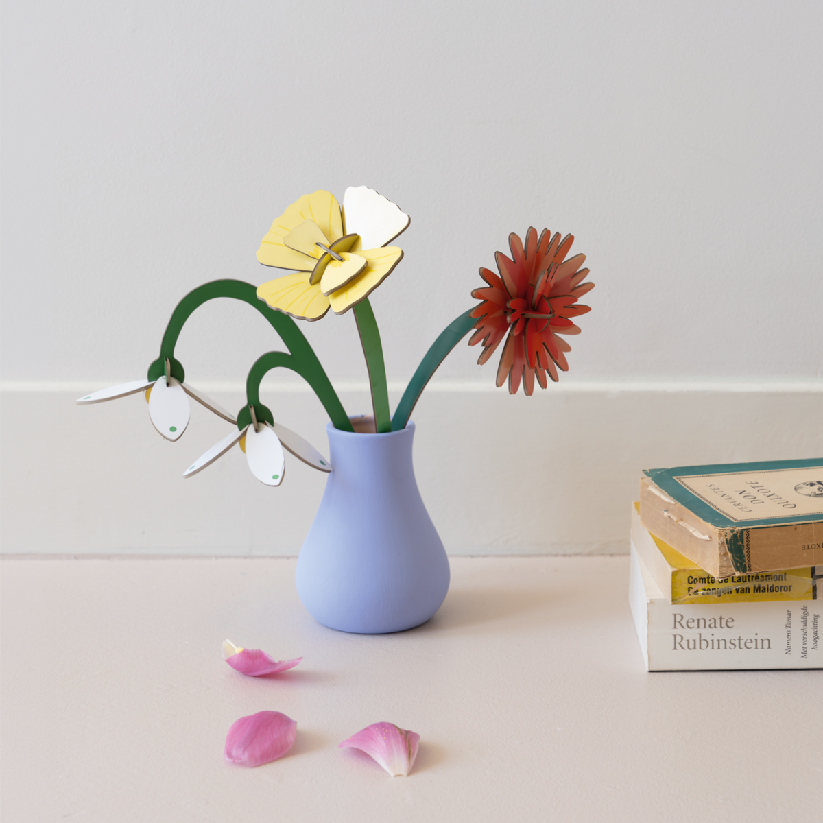mondocherry - Studio Roof | everlasting flowers | orange dahlia - display