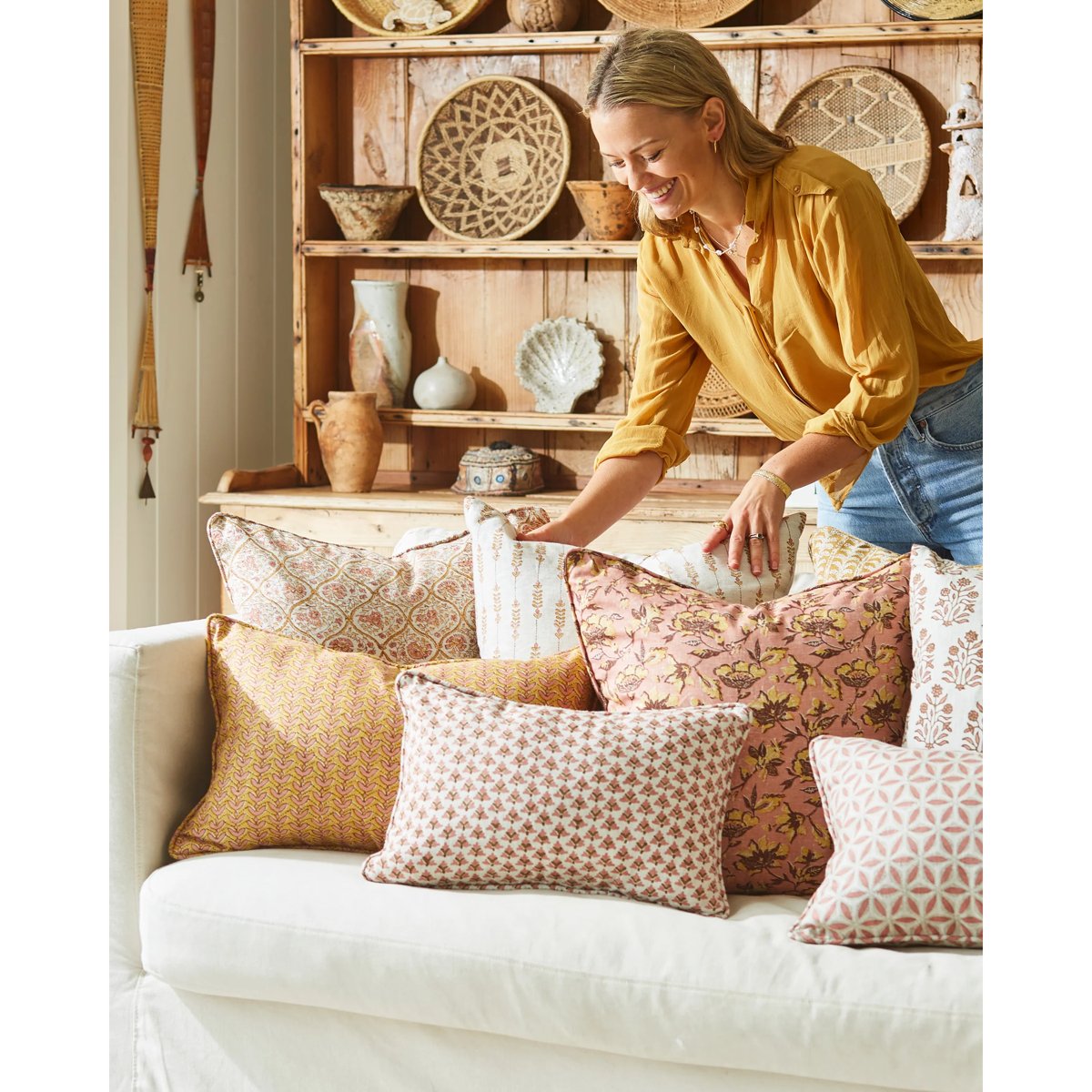 mondocherry - Walter G | Hanami Linen cushion - musk - sofa