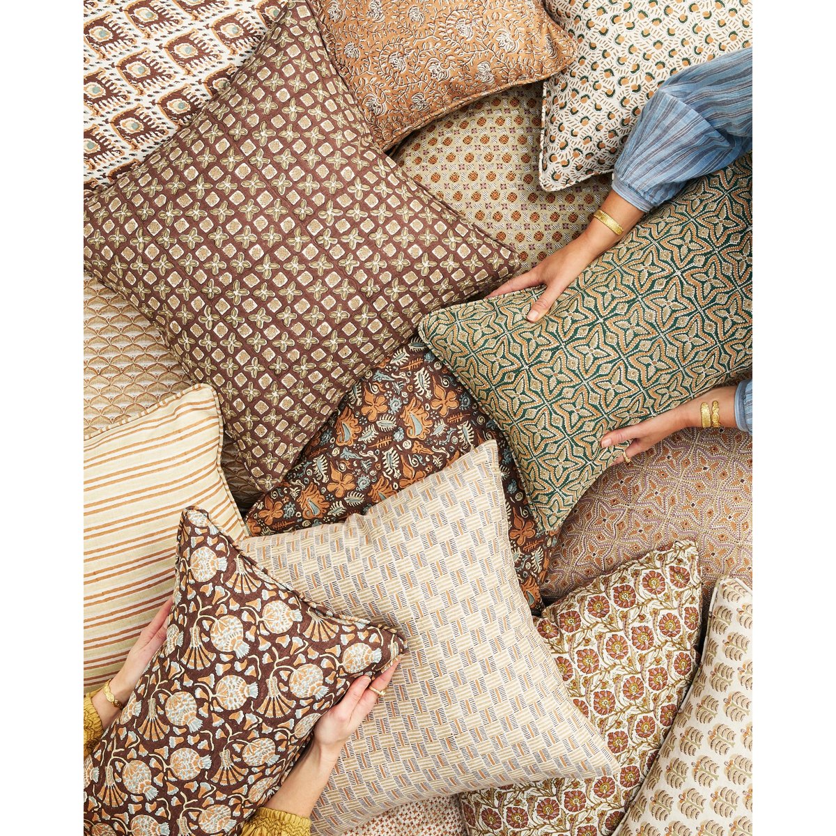 mondocherry - Walter G | Instanbul Linen cushion - amaro - pile