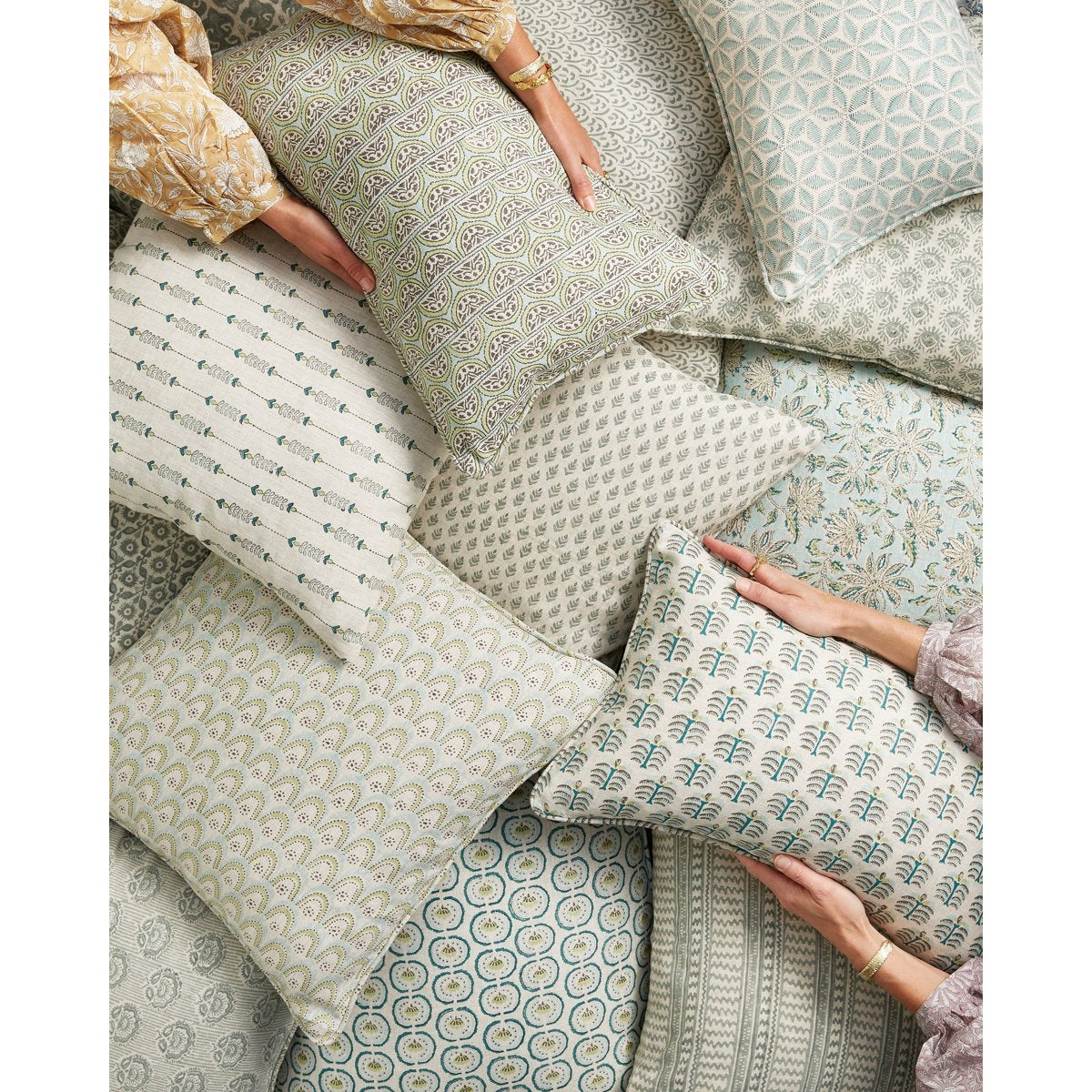 mondocherry - Walter G | Kampala Linen cushion - celadon - pile