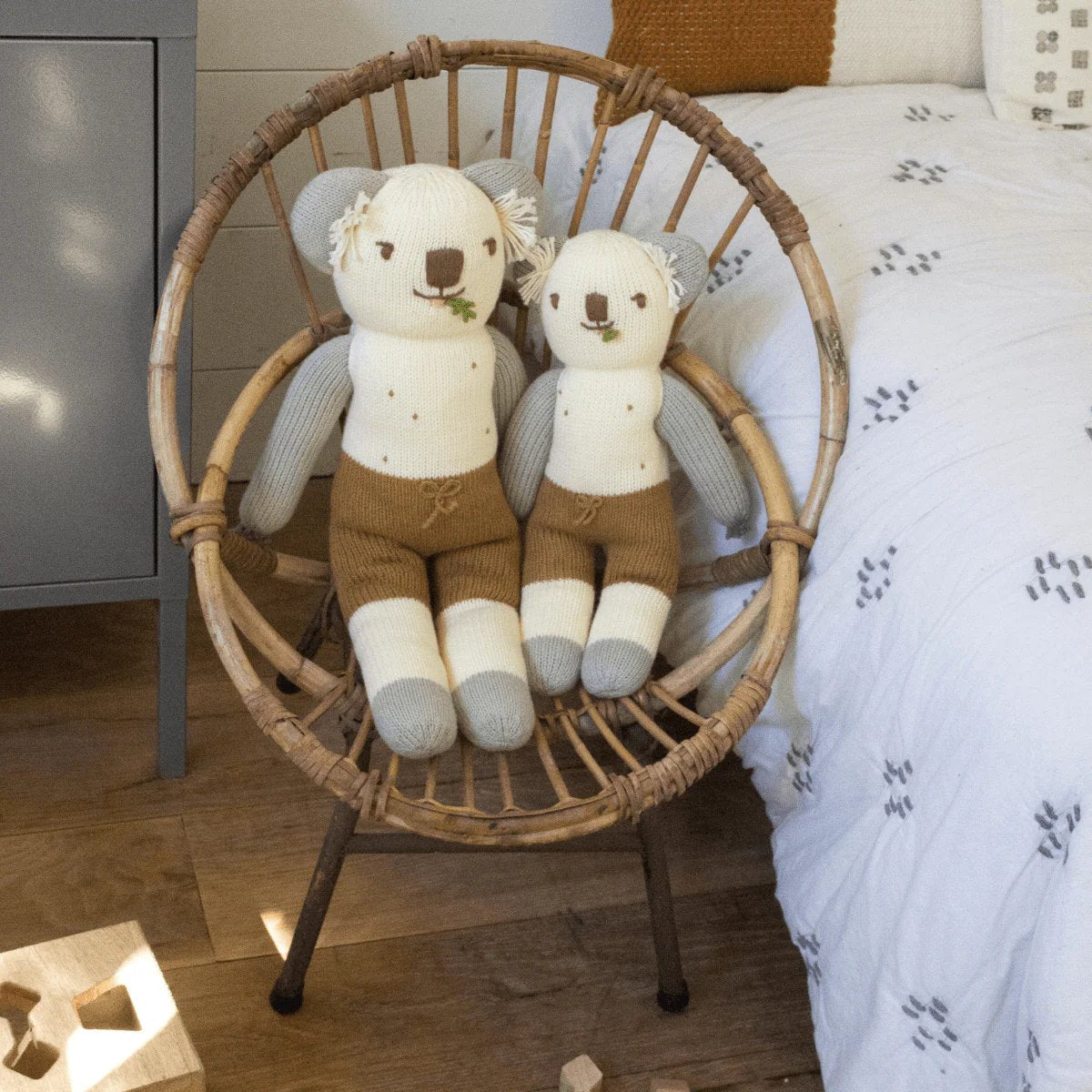 mondocherry - Blabla | "Koa the koala" kids cotton doll - chair