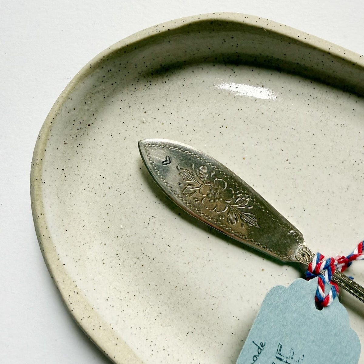antique silverware pate knife flower heart | mondocherry - close