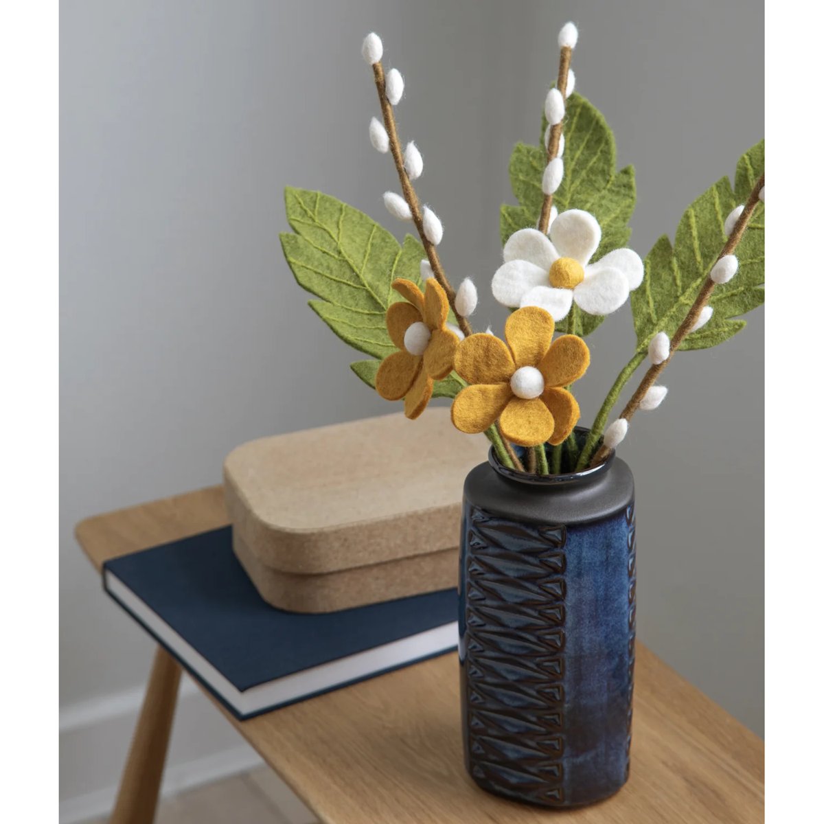 mondocherry - Gry & Sif | felt leaf stem | light green - vase