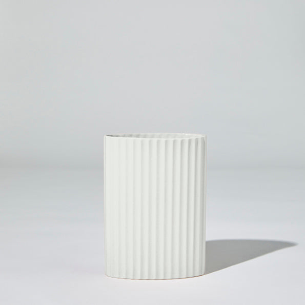 Marmoset Found | ripple oval ceramic vase | snow | medium