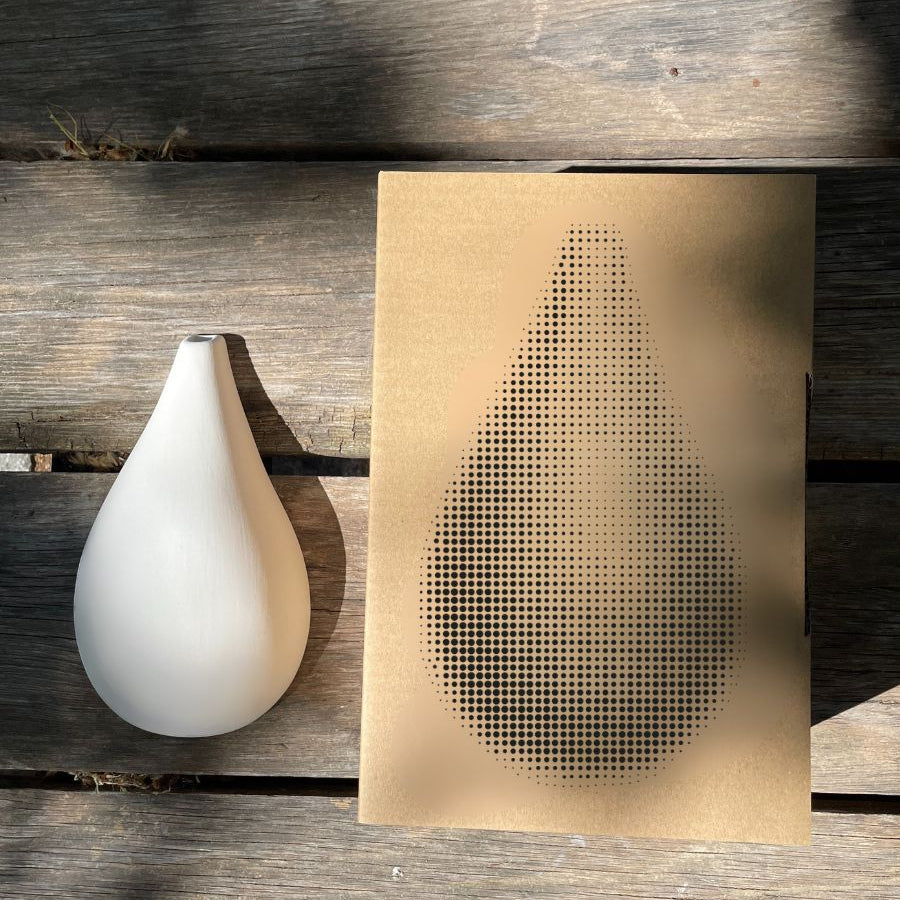mondocherry - monochromic | bud vase ceramic wall decor - boxing