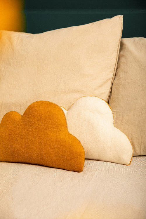 mondocherry - Muskhane | cloudy felt cushion | gold - sofa