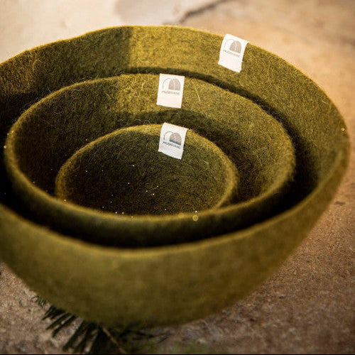 mondocherry - Muskhane | plain felt bowl | small | moss - stack