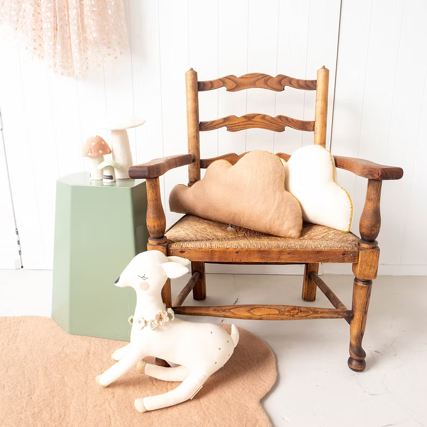 mondocherry - Muskhane | cloudy felt cushion | rose quartz - chair