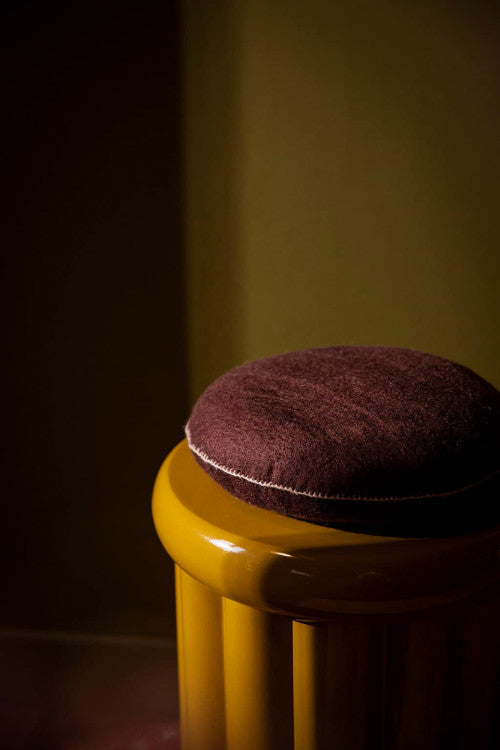 mondocherry - Muskhane smartie cushion - mahogany - pedestal