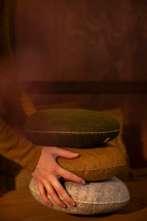 mondocherry - Muskhane smartie cushion - moss
