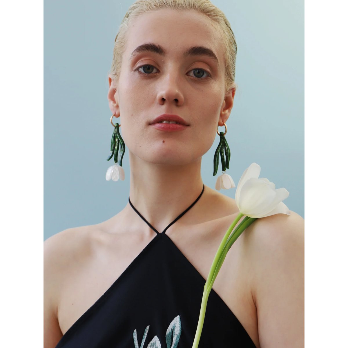 mondocherry - Wolf & Moon | tulip hoop statement earrings white - wear
