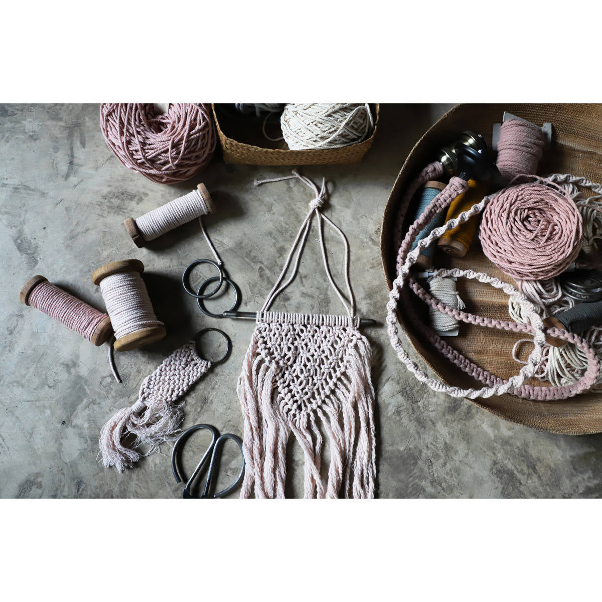 Numero74 | macrame freedom kit | spring mix - ambience