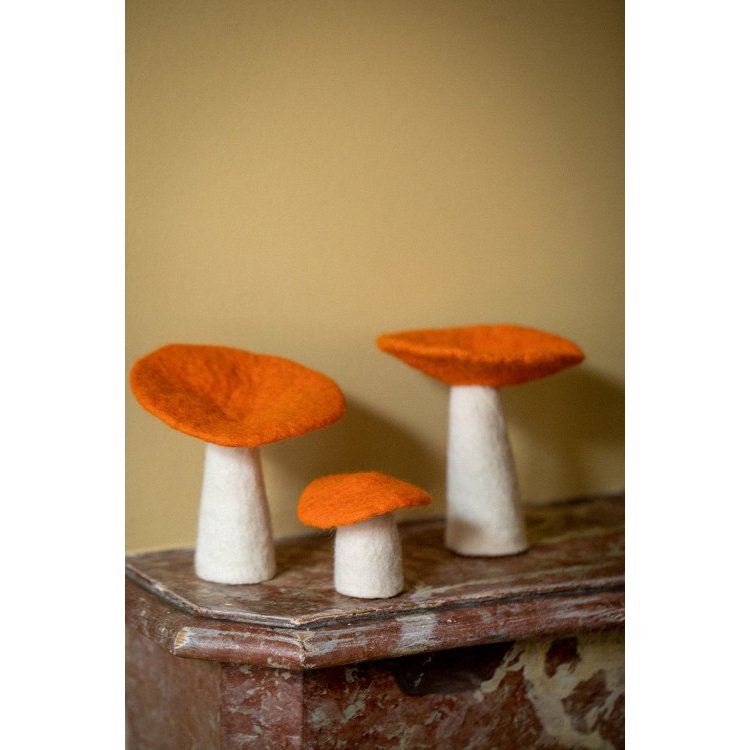 mondocherry - Muskhane | felt mushroom | large | pure orange