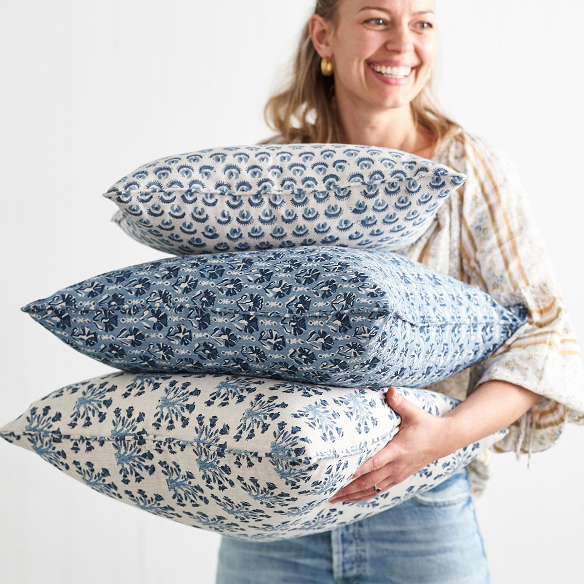Walter G | samode linen cushion | riviera - carry