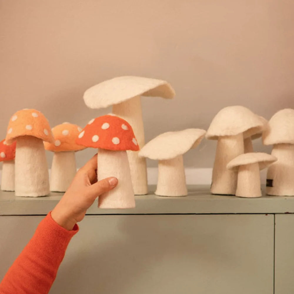 Muskhane | felt mushroom | large | natural