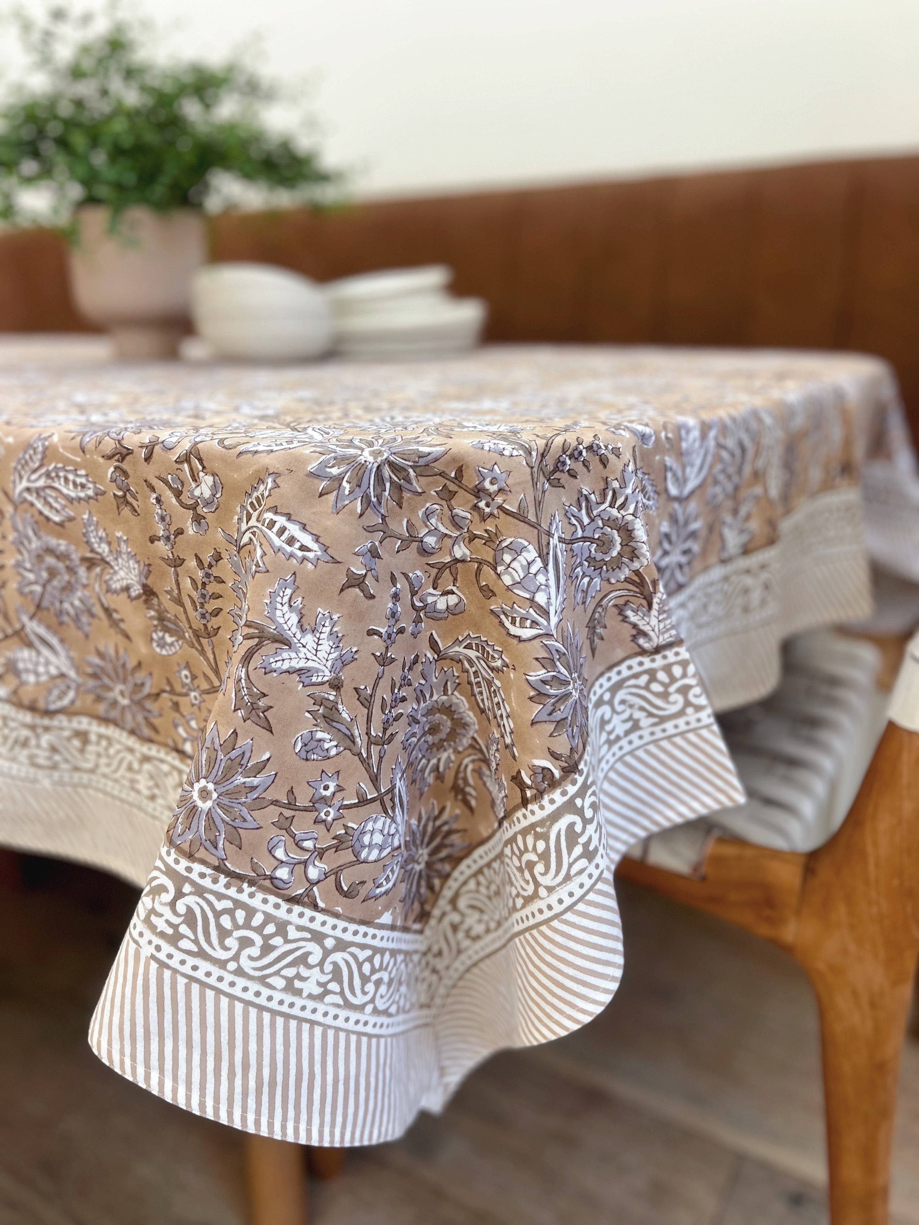Chamois | Indian Summer cotton tablecloth | beige lavender
