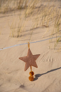 Muskhane | felt pom pom star decoration | rose quartz-pollen