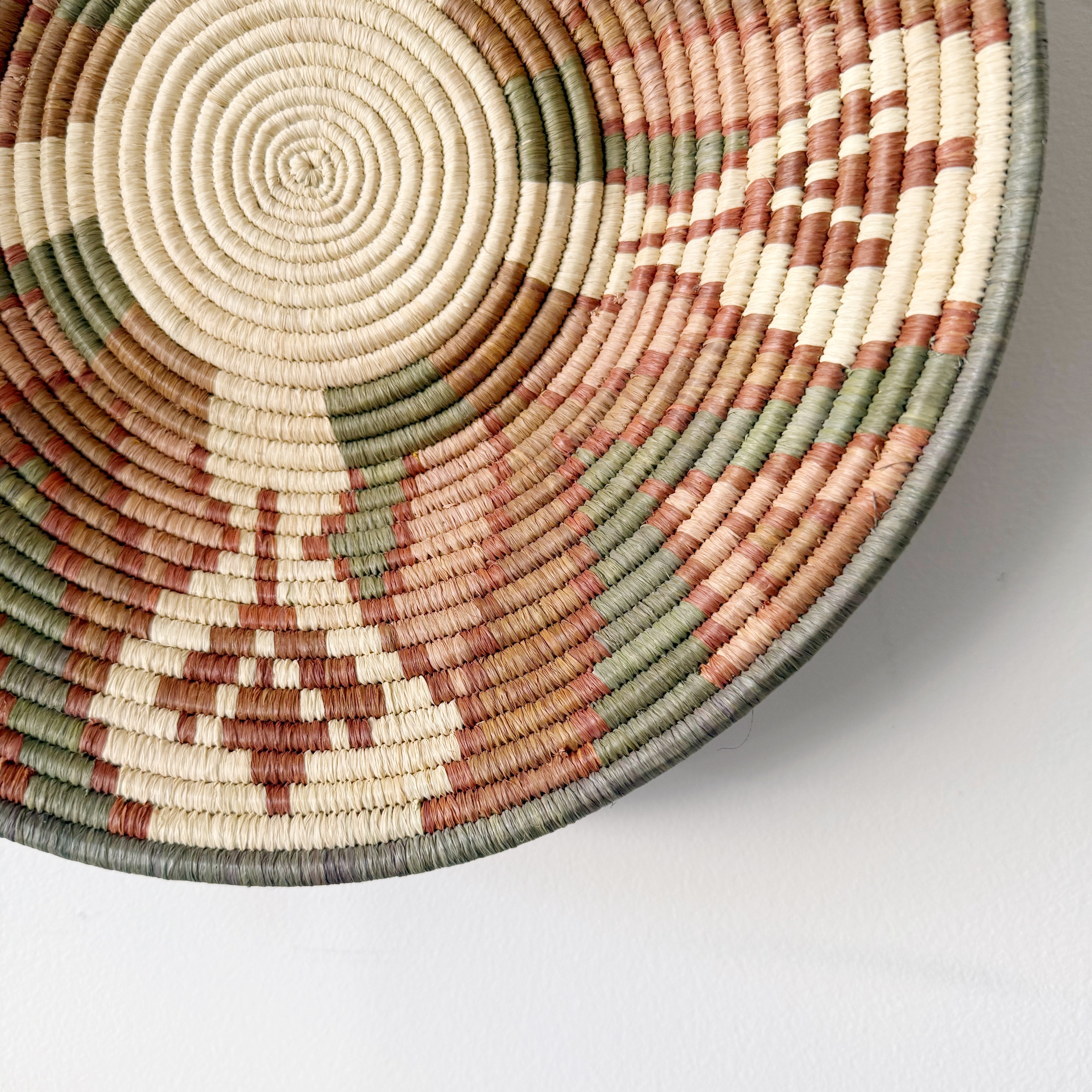 "Quilt garden" woven bowl | Elevate | Large
