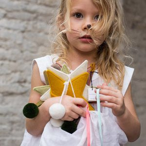 Muskhane | felt pom pom star decoration | olive-pollen