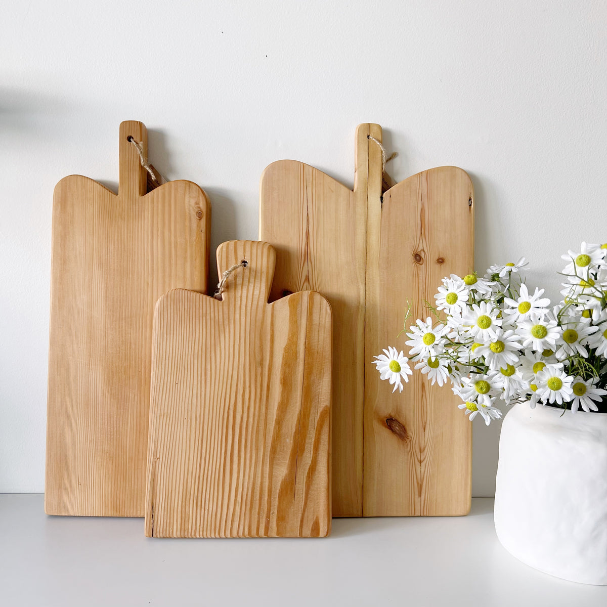 Ivy Alice | Curved corners serving board | medium