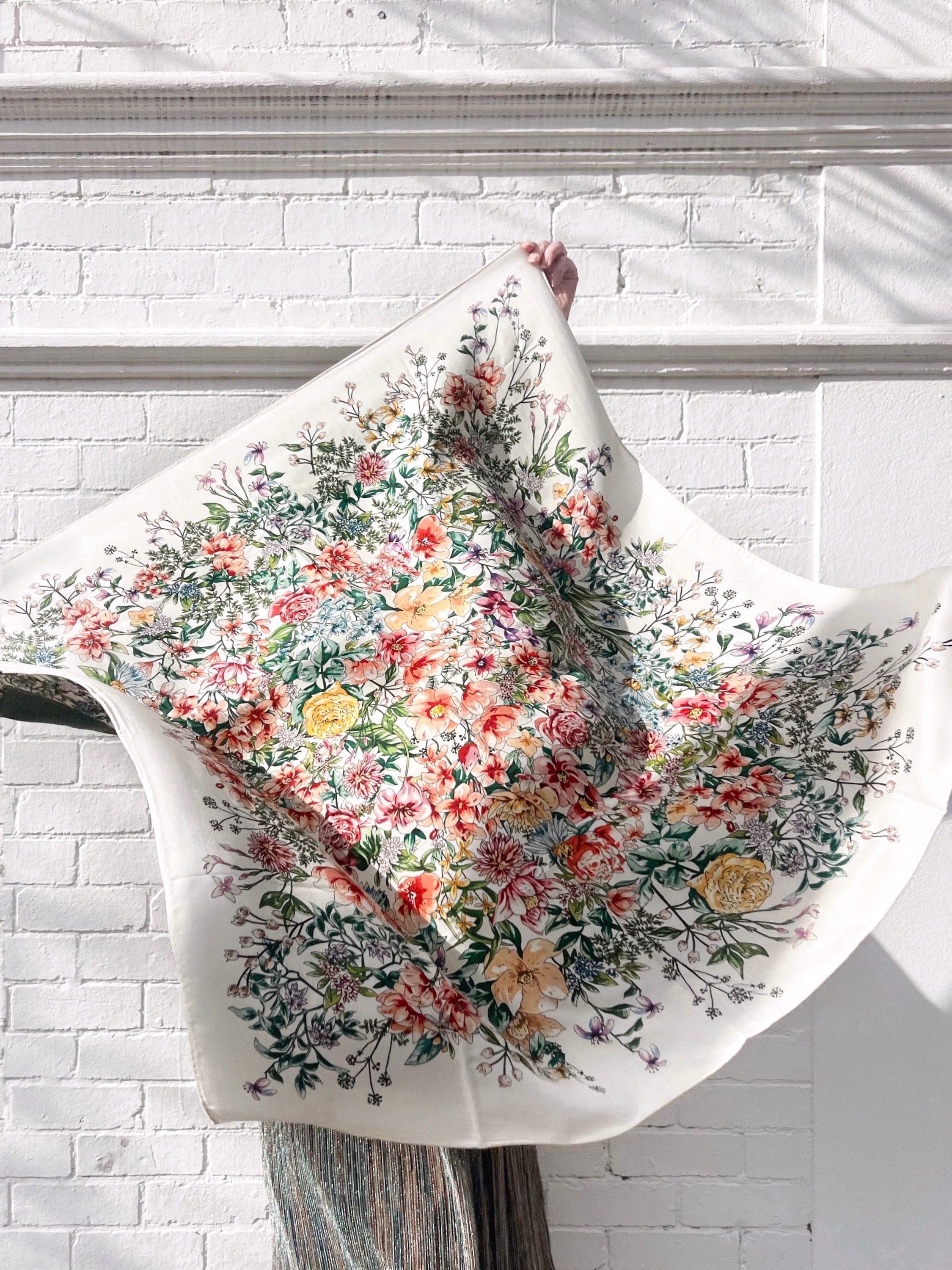 Maison Fanli | heloise floral bouquet scarf