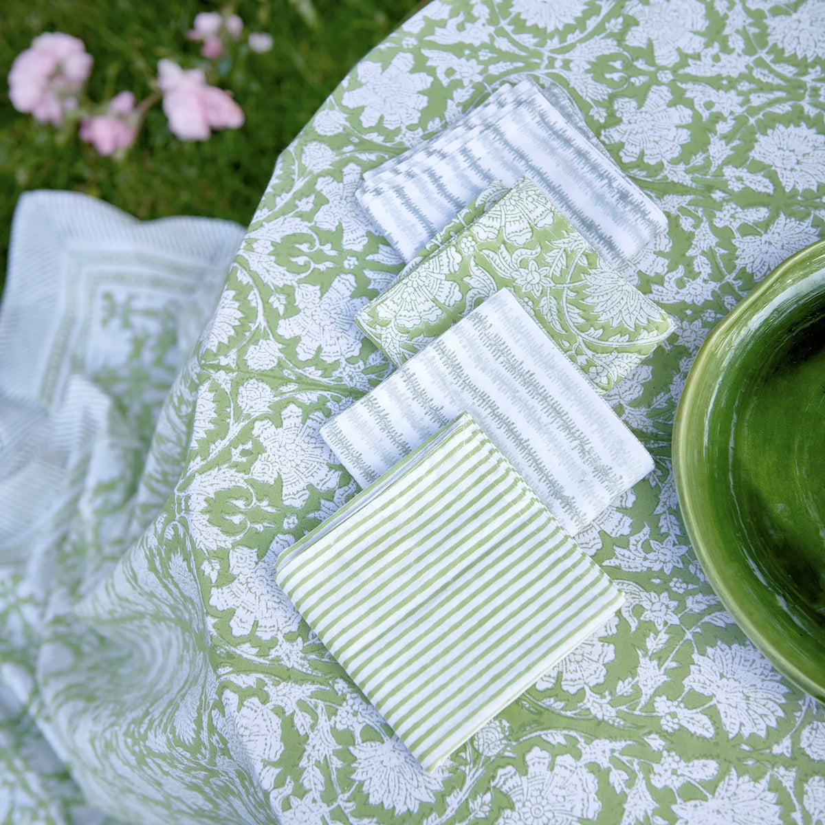 mondocherry - Paradise Cotton Tablecloth | green - close