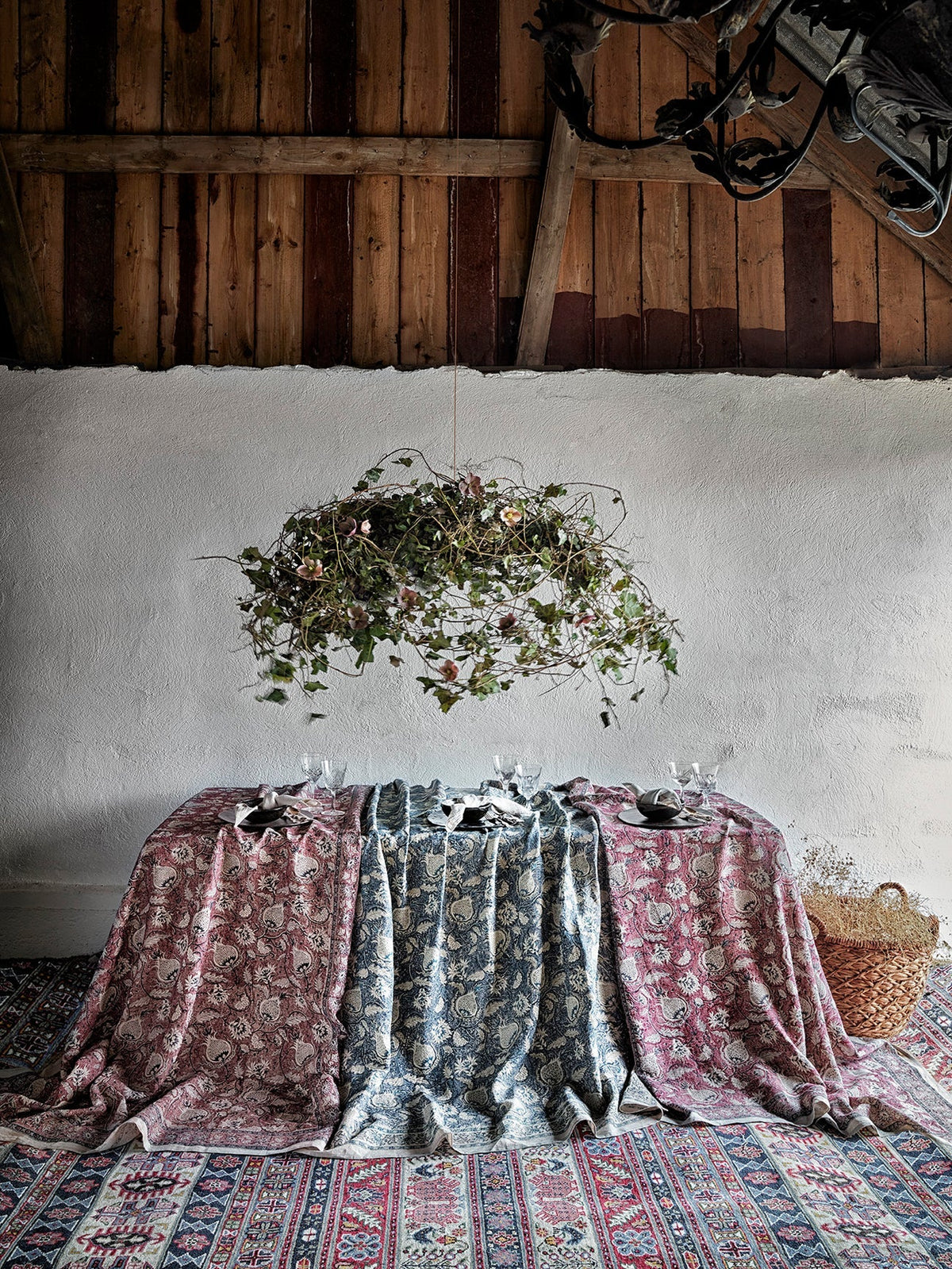 mondocherry - Pomegranate Linen Tablecloth collection