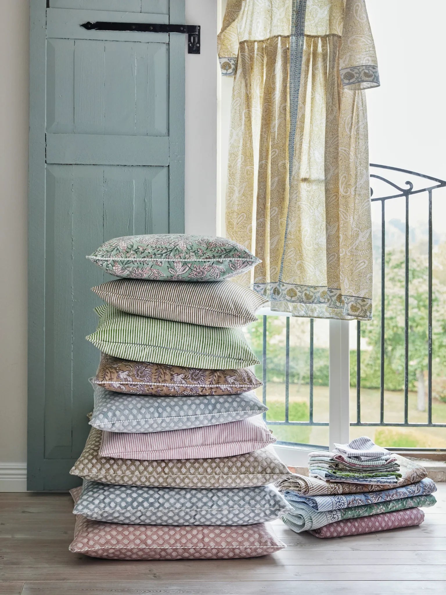 mondocherry - cotton striped cushion - rose - pile