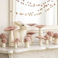 Muskhane | felt mushroom | small | rose quartz