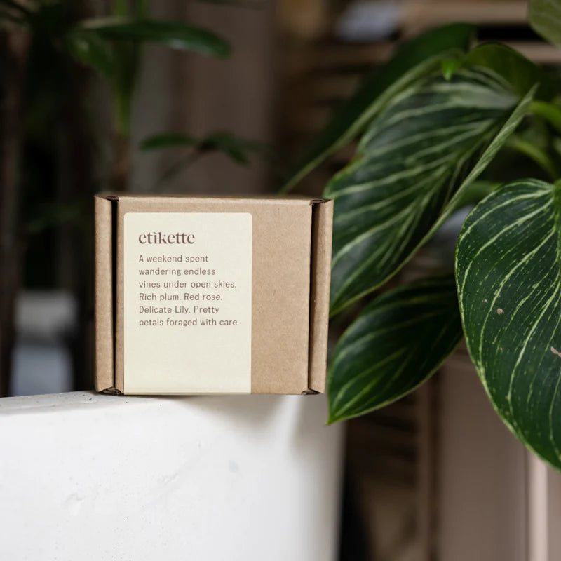 Etikette | soy candle | barossa lily rose ruby plum | 500ml