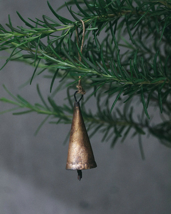 mondocherry - Fog Linen Work | pointed bell decoration | medium - tree