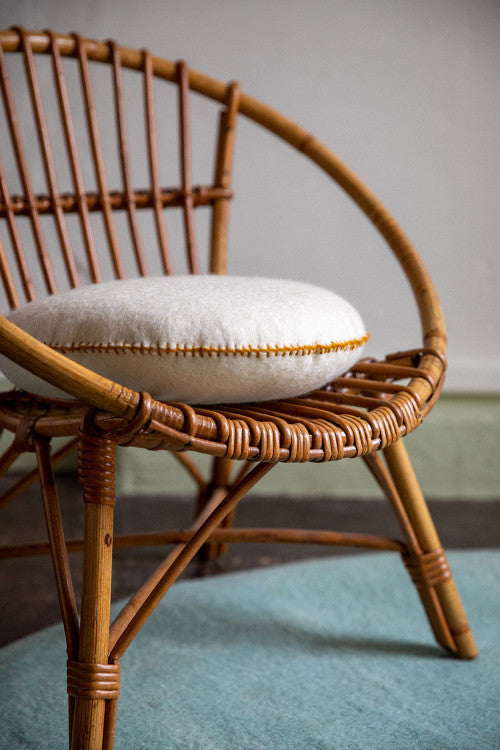 Muskhane | smartie cushion | natural