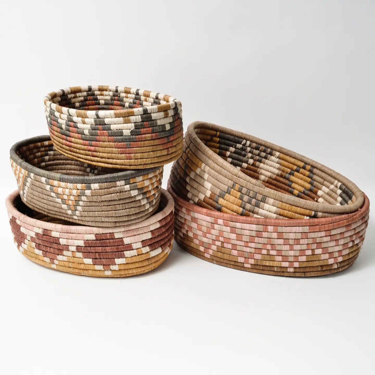 "Small Arrows" woven bread basket | small |