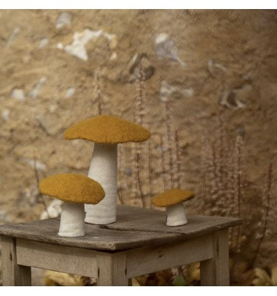 Muskhane | felt mushroom | XL | pollen