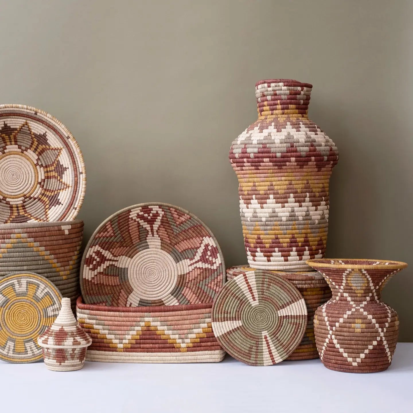 "Zig zag grandmother" woven vase | Elevate