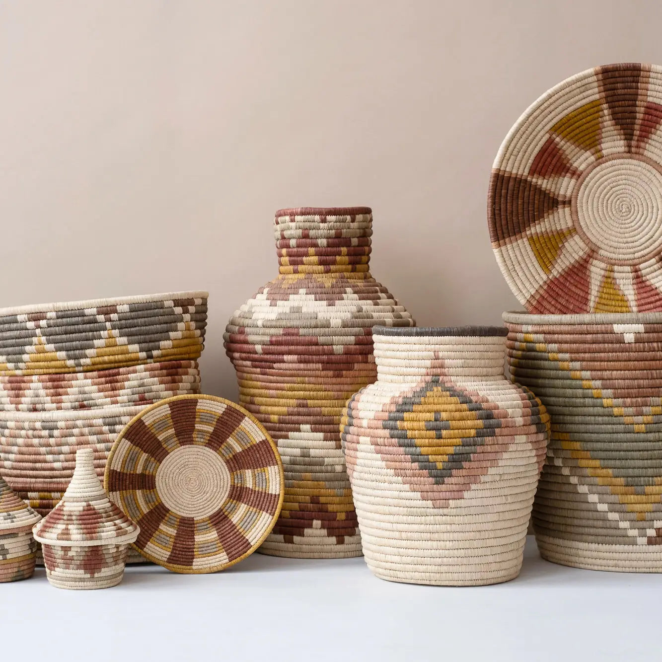 "Diamond bouquet" woven vase | Elevate