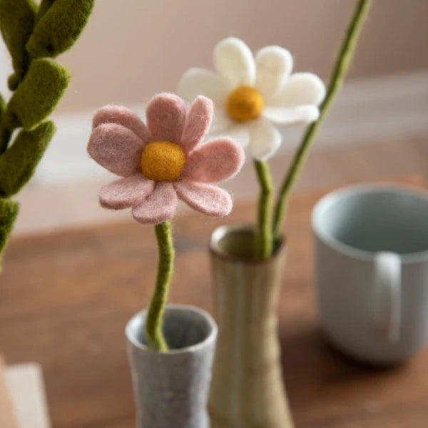 Gry & Sif | felt anemone flower | rouge