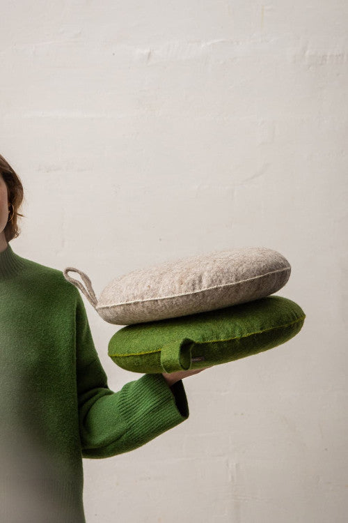 Muskhane | nomad smartie cushion | olive