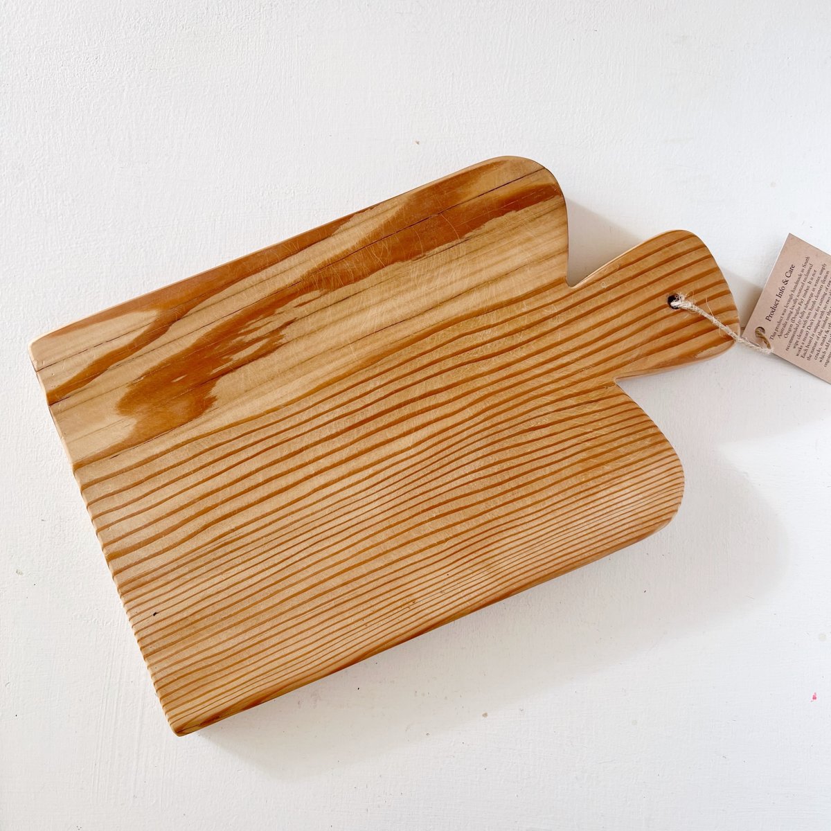 mondocherry - Ivy Alice | wooden serving board with curved corners | Medium - front